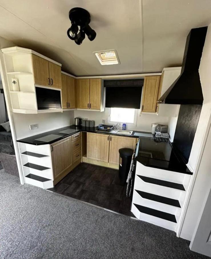 2 Bed Mobile Home Sea Views, Centre Field Warden  Dış mekan fotoğraf