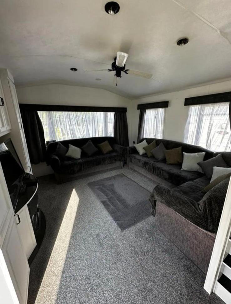 2 Bed Mobile Home Sea Views, Centre Field Warden  Dış mekan fotoğraf