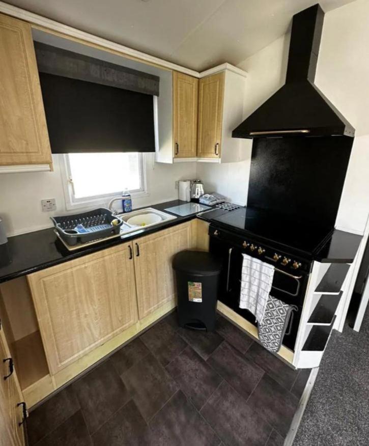 2 Bed Mobile Home Sea Views, Centre Field Warden  Dış mekan fotoğraf